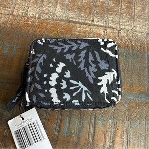 NWT Vera Bradley Travel Pill Case in Paisley Noir Black & White Brand New Zipper